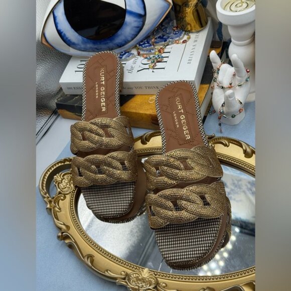 🆕 KURT GEIGER LONDON 🧿 NWOB Crystal Chain Flat Sandal, Gold - Sz EU37 US 7 - Picture 7 of 15